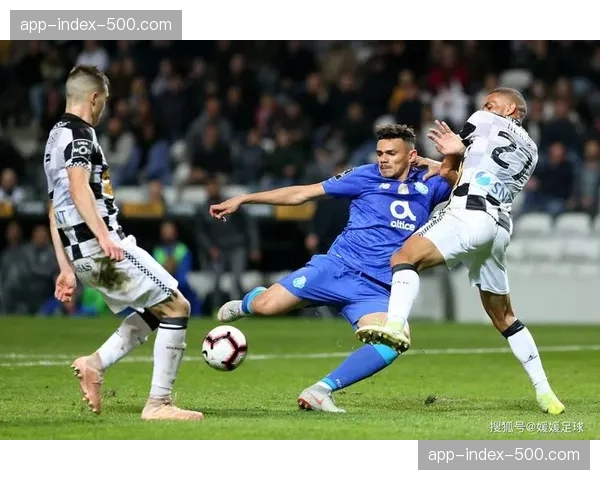 塞维利亚2-0战胜巴列卡诺，逃离降级区